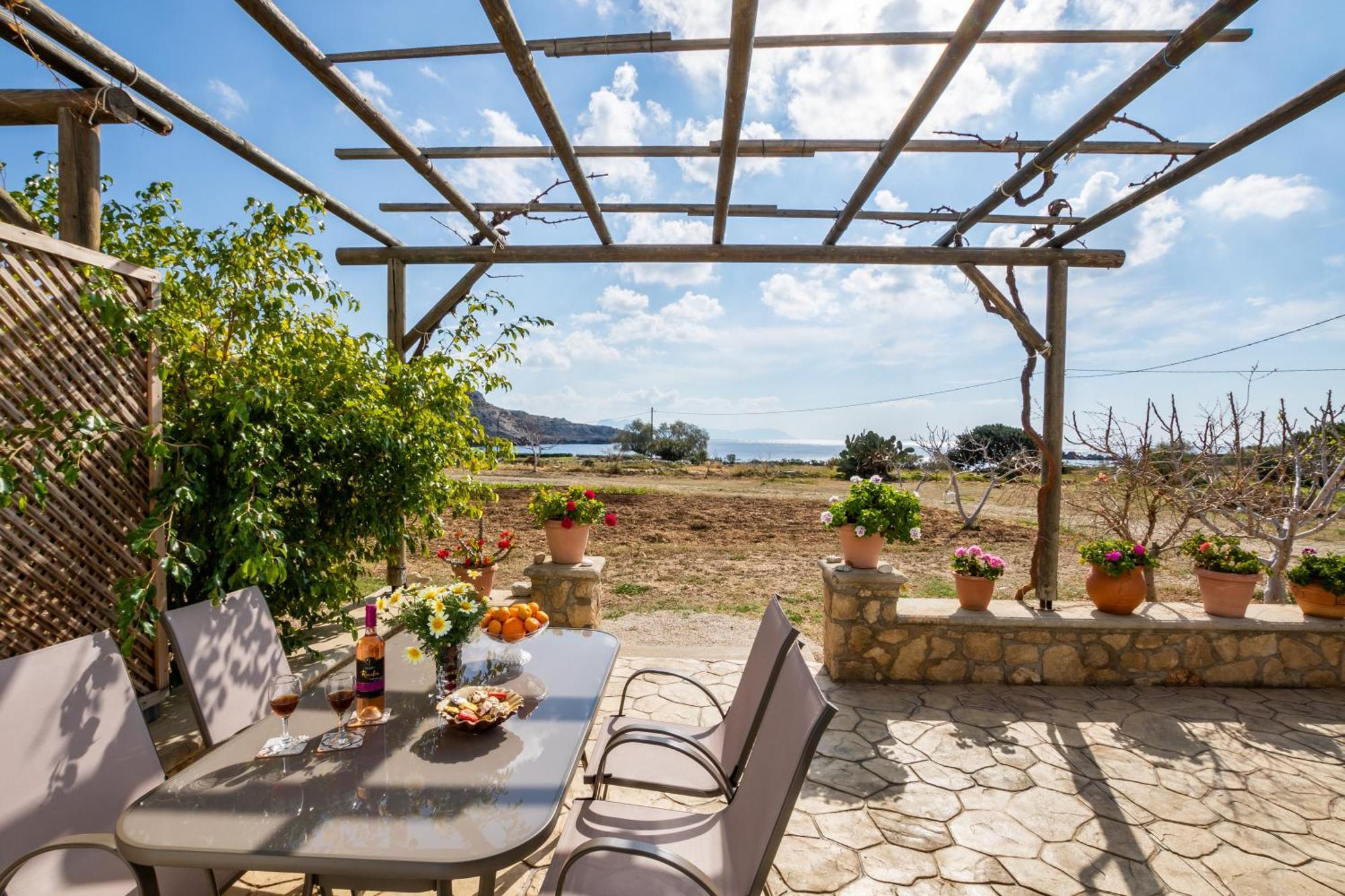 Venetia'S Garden Apartment Lefkos  ภายนอก รูปภาพ